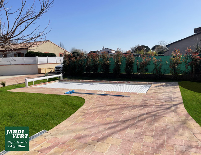 Construction d'une terrasse autour d'une piscine à Seysses - Jardi Vert, travaux de jardin
